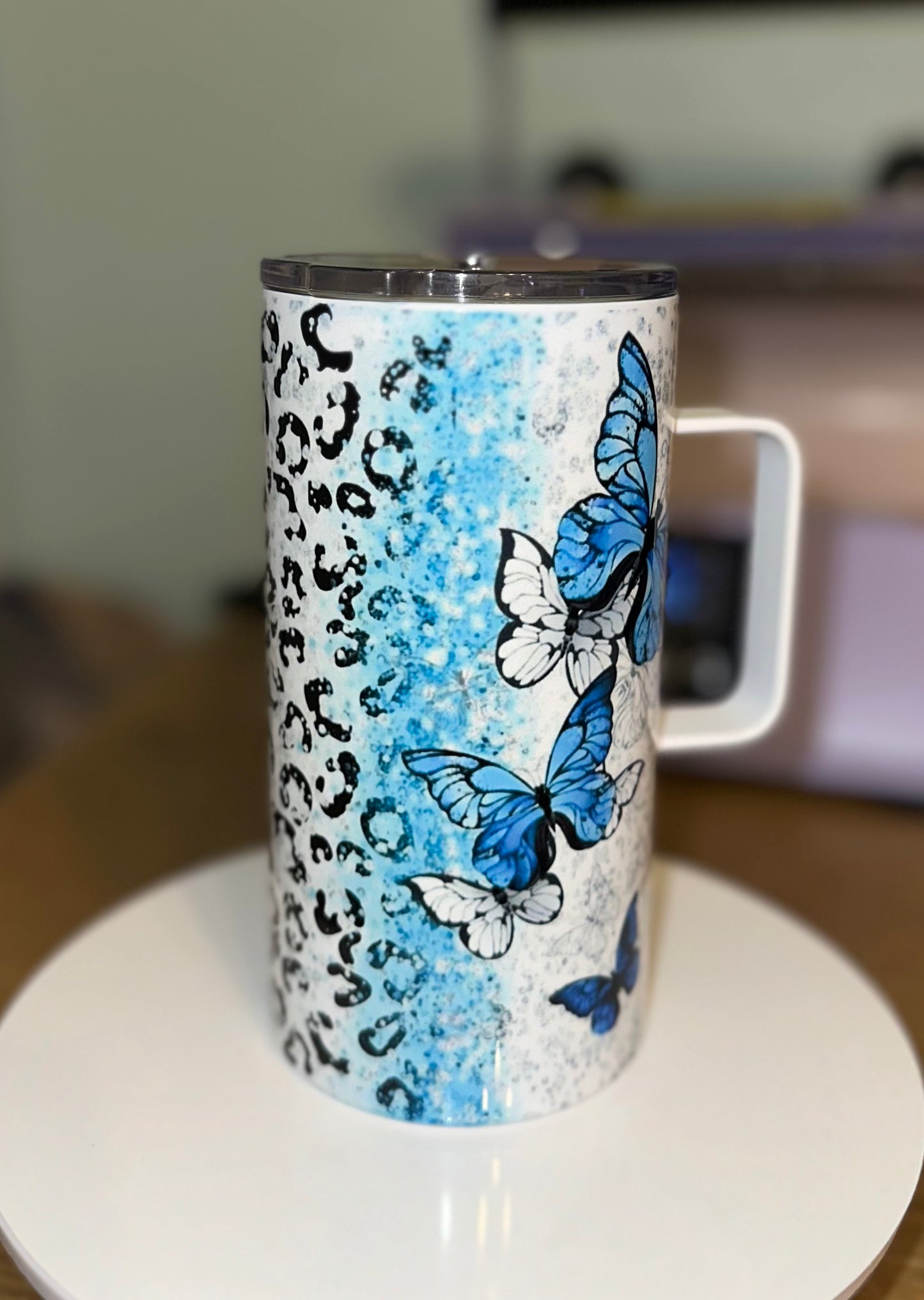 Butterfly tumbler with Handle