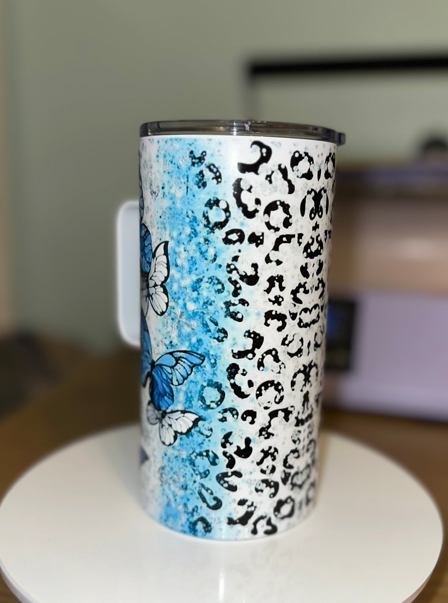 Butterfly tumbler with Handle