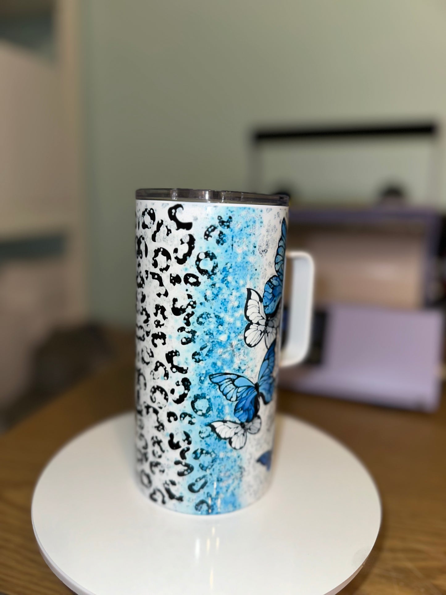 Butterfly tumbler with Handle