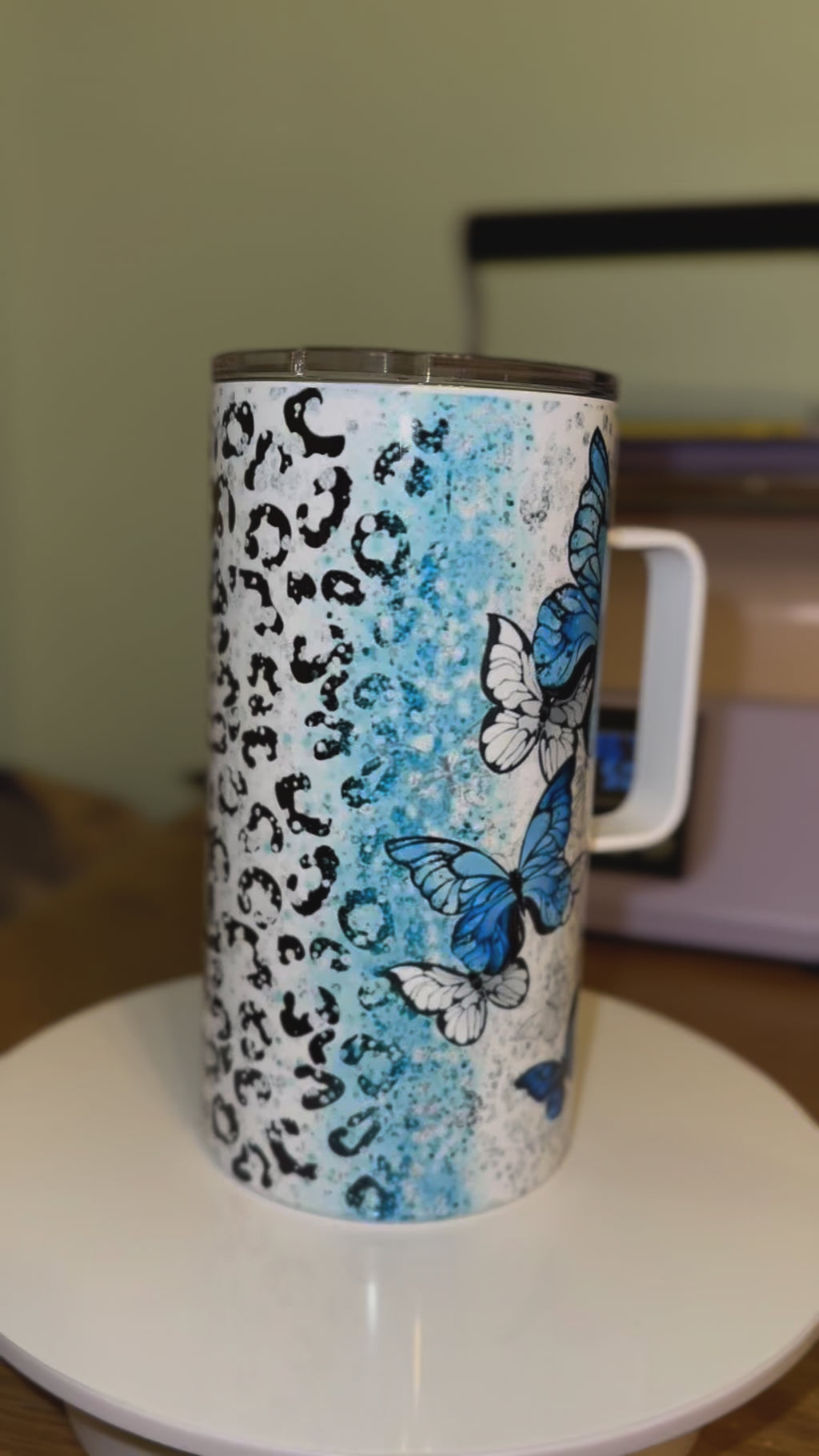 Butterfly tumbler with Handle
